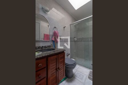 Casa à venda com 277m², 3 quartos e 1 vaga Casa à venda com 277m², 3 quartos e 1 vagaBanheiro