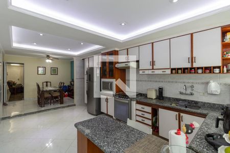 Casa à venda com 277m², 3 quartos e 1 vaga Casa à venda com 277m², 3 quartos e 1 vagaCozinha
