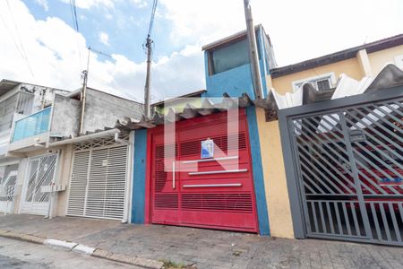 Casa para alugar com 130m², 2 quartos e 1 vaga Casa para alugar com 130m², 2 quartos e 1 vagaFachada