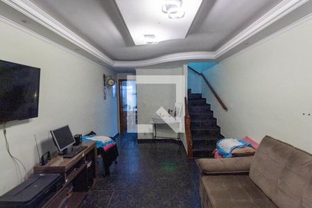 Sala de casa para alugar com 2 quartos, 130m² em Parque das Paineiras, São Paulo