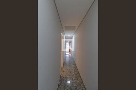 Casa à venda com 210m², 3 quartos e 3 vagasCorredor