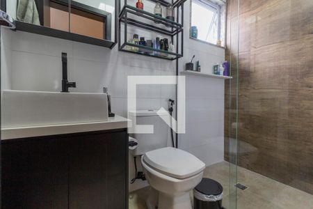 Casa à venda com 210m², 3 quartos e 3 vagasBanheiro Suíte 3