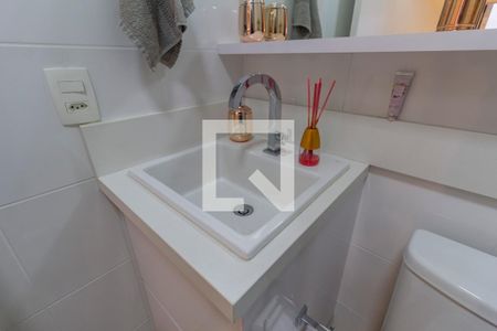 Casa à venda com 210m², 3 quartos e 3 vagasBanheiro Suíte 2