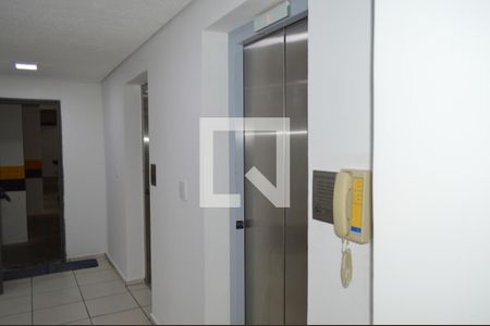 Apartamento para alugar com 55m², 1 quarto e sem vagaElevadores