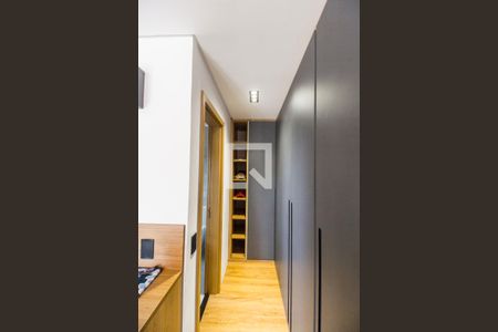 Casa de condomínio à venda com 554m², 4 quartos e 4 vagasCloset da suíte 2