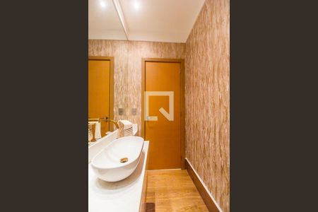 Casa de condomínio à venda com 554m², 4 quartos e 4 vagasLavabo