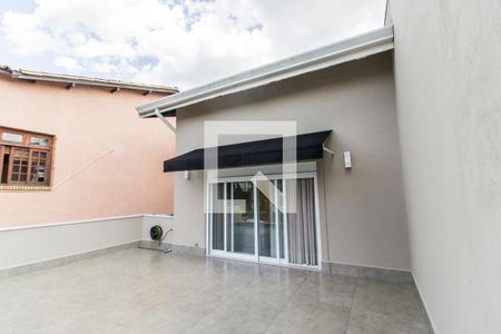 Casa de condomínio à venda com 554m², 4 quartos e 4 vagasVaranda