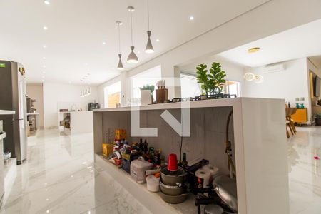 Casa de condomínio à venda com 554m², 4 quartos e 4 vagasCozinha