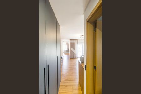 Casa de condomínio à venda com 554m², 4 quartos e 4 vagasCloset da suíte 2