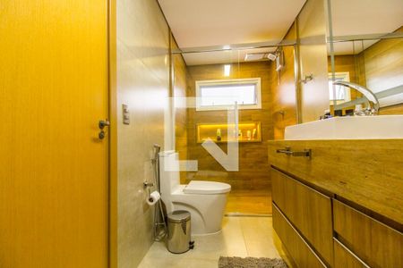 Casa de condomínio à venda com 554m², 4 quartos e 4 vagasBanheiro da Suíte 1