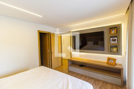 Casa de condomínio à venda com 554m², 4 quartos e 4 vagasSuíte 1