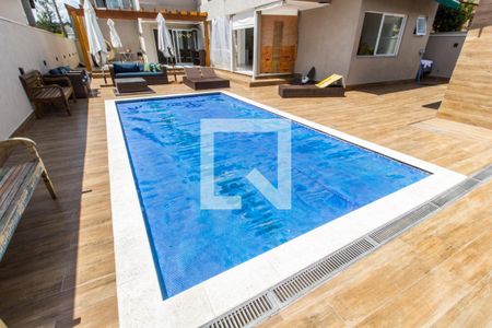 Casa de condomínio à venda com 554m², 4 quartos e 4 vagasPiscina