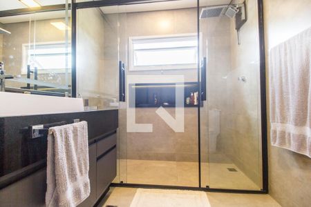 Casa de condomínio à venda com 554m², 4 quartos e 4 vagasBanheiro da Suíte 2