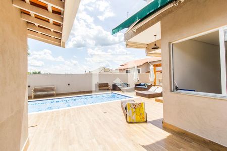 Casa de condomínio à venda com 554m², 4 quartos e 4 vagasÁrea de Serviço