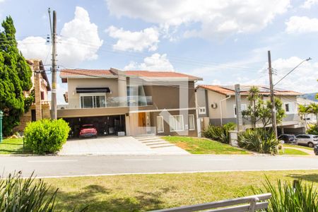 Casa de condomínio à venda com 554m², 4 quartos e 4 vagasVista da Rua