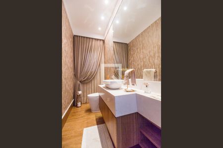 Casa de condomínio à venda com 554m², 4 quartos e 4 vagasLavabo