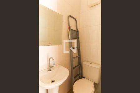 Casa para alugar com 300m², 4 quartos e 3 vagas Casa para alugar com 300m², 4 quartos e 3 vagasBanheiro externo