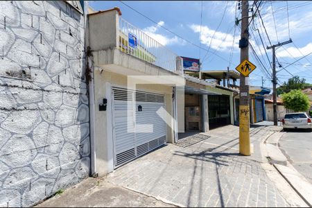 Casa para alugar com 117m², 2 quartos e 1 vagaFachada