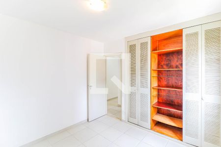 Apartamento à venda com 83m², 3 quartos e 1 vagaQuarto 2