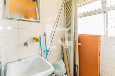 Apartamento à venda com 83m², 3 quartos e 1 vagaÁrea de Serviço