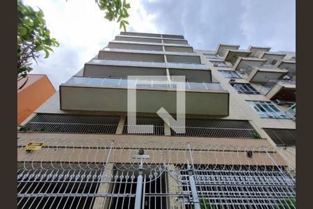 Apartamento para alugar com 75m², 2 quartos e 1 vagaFachada