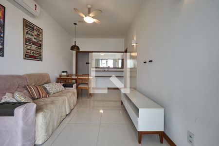 Apartamento para alugar com 75m², 2 quartos e 1 vagaSala
