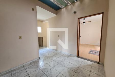 Casa para alugar com 380m², 5 quartos e 4 vagascorredor quartos