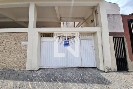 Casa para alugar com 380m², 5 quartos e 4 vagasEntrada