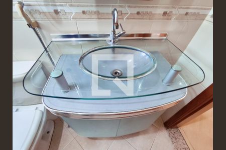 Apartamento à venda com 66m², 2 quartos e 1 vagaBanheiro Social