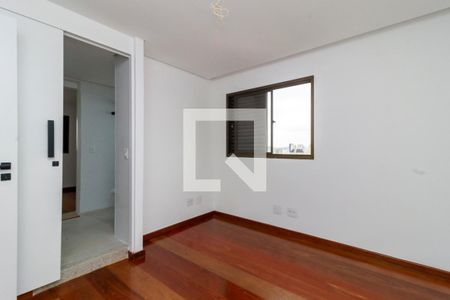 Apartamento à venda com 115m², 2 quartos e 2 vagasQuarto 2
