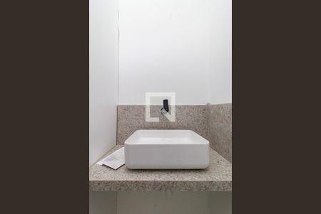 Apartamento à venda com 115m², 2 quartos e 2 vagasÁrea de Serviço - Banheiro