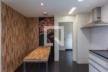 Apartamento à venda com 220m², 3 quartos e 4 vagasCozinha