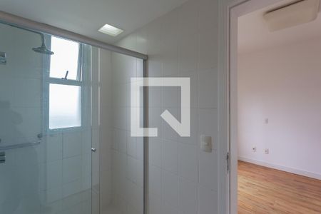 Apartamento à venda com 220m², 3 quartos e 4 vagasBanheiro da Suíte 2