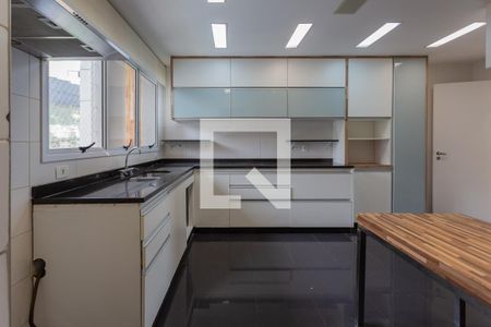 Apartamento à venda com 220m², 3 quartos e 4 vagasCozinha