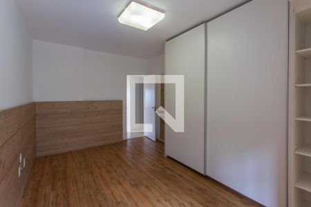 Apartamento à venda com 220m², 3 quartos e 4 vagasSuíte 1