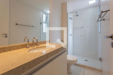 Apartamento à venda com 220m², 3 quartos e 4 vagasBanheiro da Suíte 1