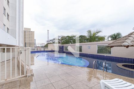 Apartamento à venda com 32m², 1 quarto e 1 vaga Apartamento à venda com 32m², 1 quarto e 1 vagaÁrea comum - Piscina