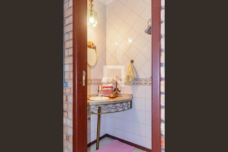 Casa para alugar com 400m², 4 quartos e 2 vagasLavabo (1º Piso)