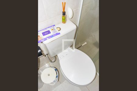 Casa para alugar com 400m², 4 quartos e 2 vagasSuíte 02 (1º Piso) - Banheiro