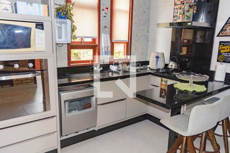 Casa para alugar com 400m², 4 quartos e 2 vagasCozinha