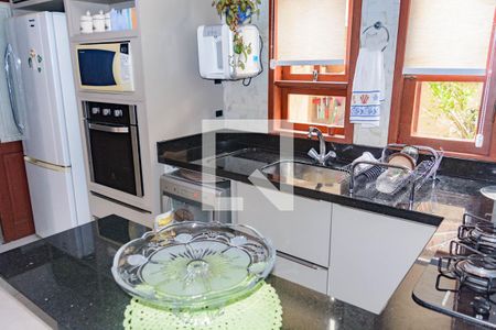 Casa para alugar com 400m², 4 quartos e 2 vagasCozinha