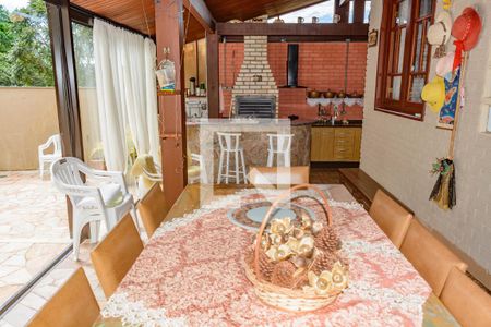 Casa para alugar com 400m², 4 quartos e 2 vagasChurrascaria