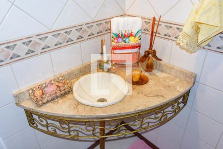 Casa para alugar com 400m², 4 quartos e 2 vagasLavabo (1º Piso)