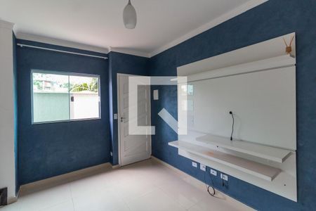 Sala e Cozinha de casa de condomínio para alugar com 2 quartos, 71m² em Parque Boturussu, São Paulo