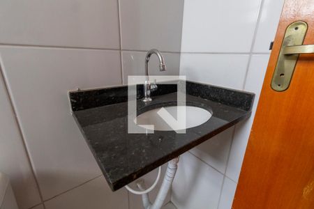 Casa de condomínio à venda com 71m², 2 quartos e 1 vaga Casa de condomínio à venda com 71m², 2 quartos e 1 vagaBanheiro Suíte 2