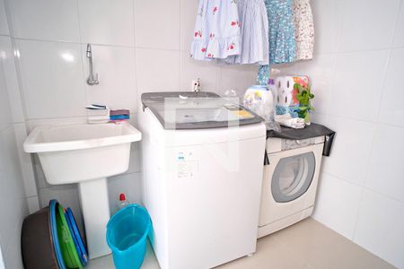 Apartamento à venda com 138m², 3 quartos e 1 vagaÁrea de Serviço