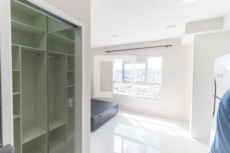 Sala/Quarto de kitnet/studio para alugar com 1 quarto, 26m² em Centro, Mogi das Cruzes