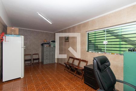 Casa à venda com 205m², 3 quartos e 2 vagasEscritório