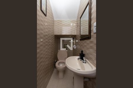 Casa à venda com 205m², 3 quartos e 2 vagasLavabo