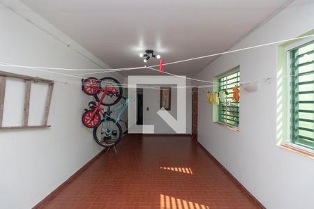 Casa à venda com 205m², 3 quartos e 2 vagasÁrea de Serviço